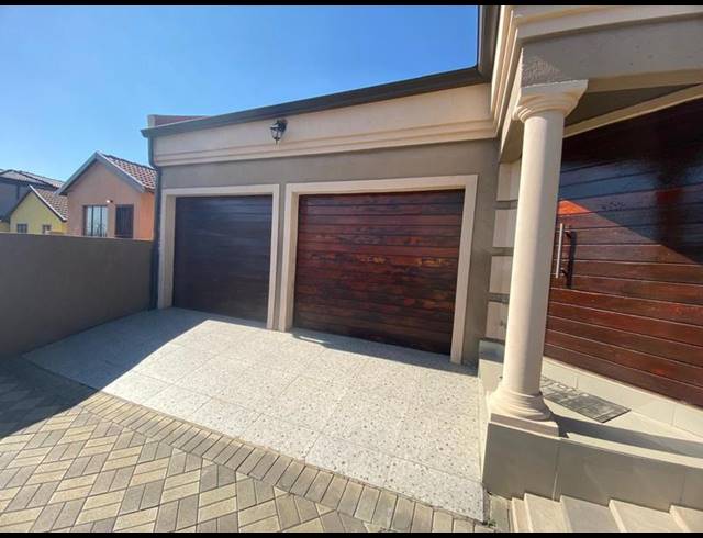 4 BEDROOM HOUSE FOR SALE IN BIRCH ACRES